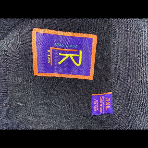 Uniquely designed button up dress shirt - Picture 5 of 9